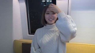 性感少婦穿上情趣裝抬腿抽插猛操搞了兩炮